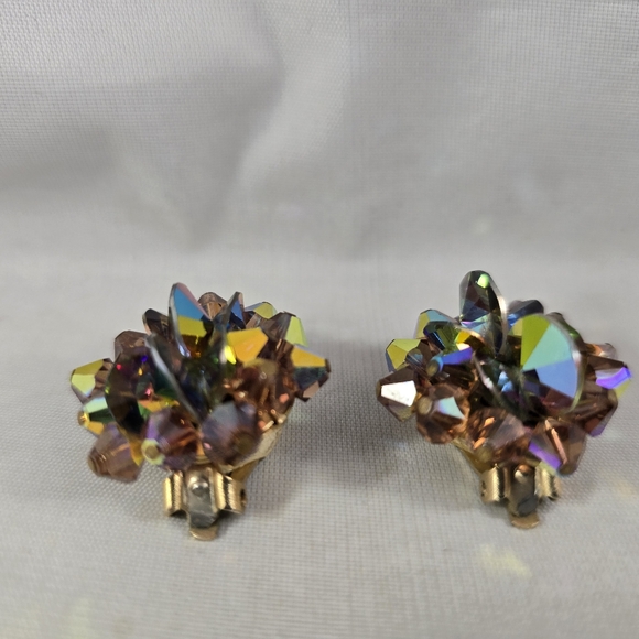 Clip On Iridescent Beaded Cluster Flower Earrings Glass Beads Vintage Purple - Picture 8 of 16